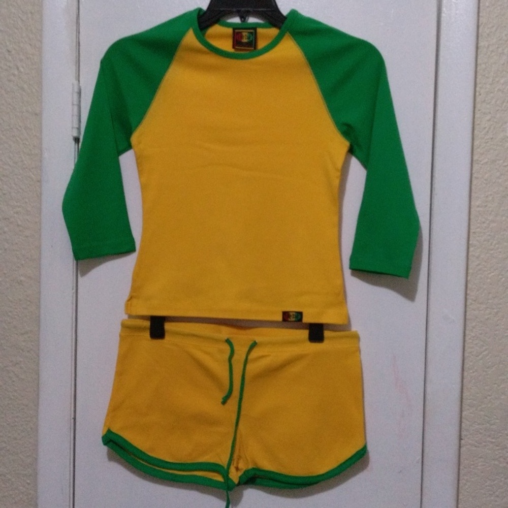 Two piece short set